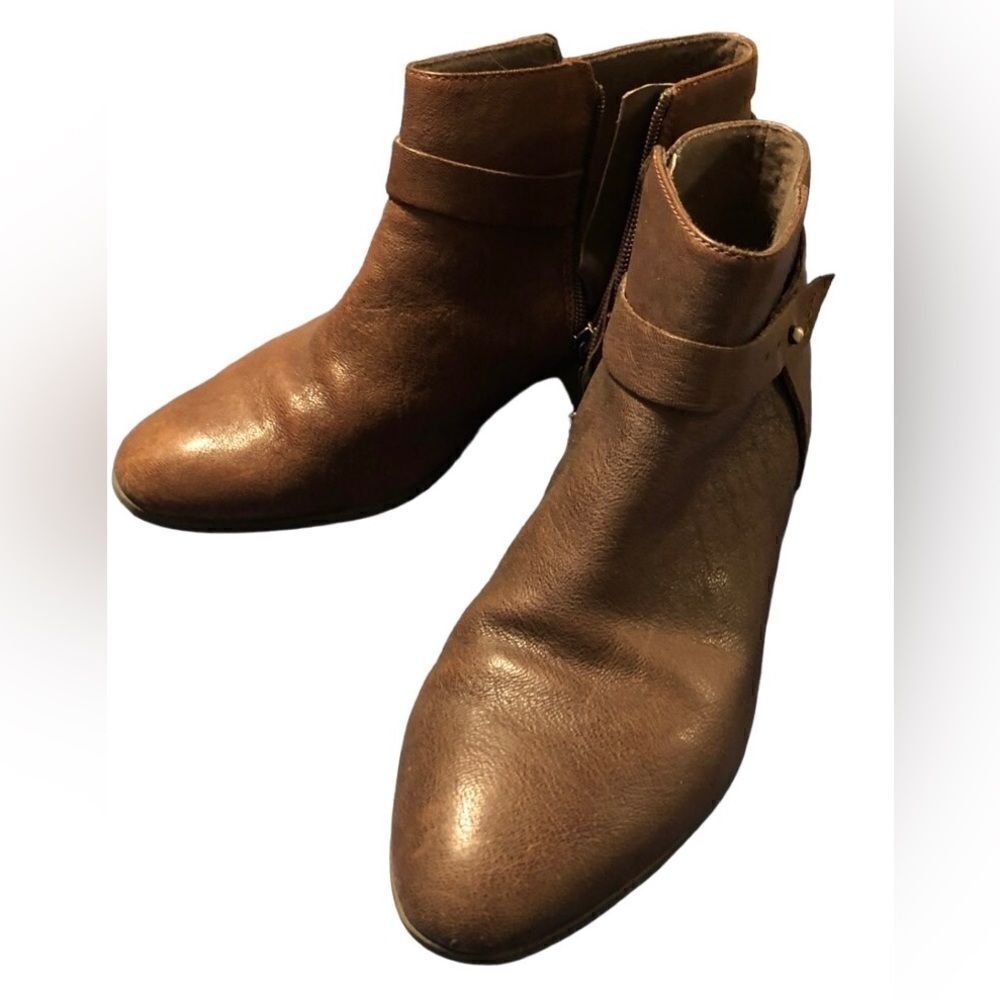 Clark’s Leather Cushion Zip Booties 10‎